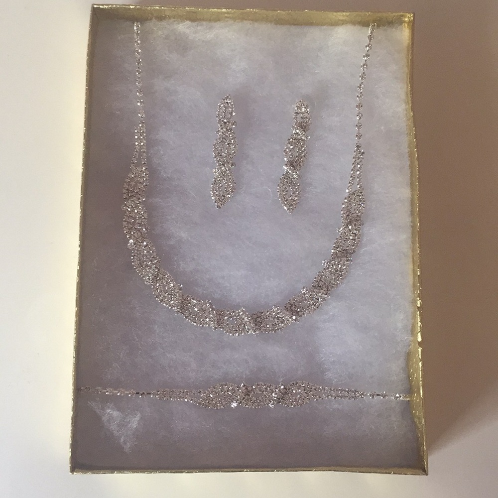 Necklace set